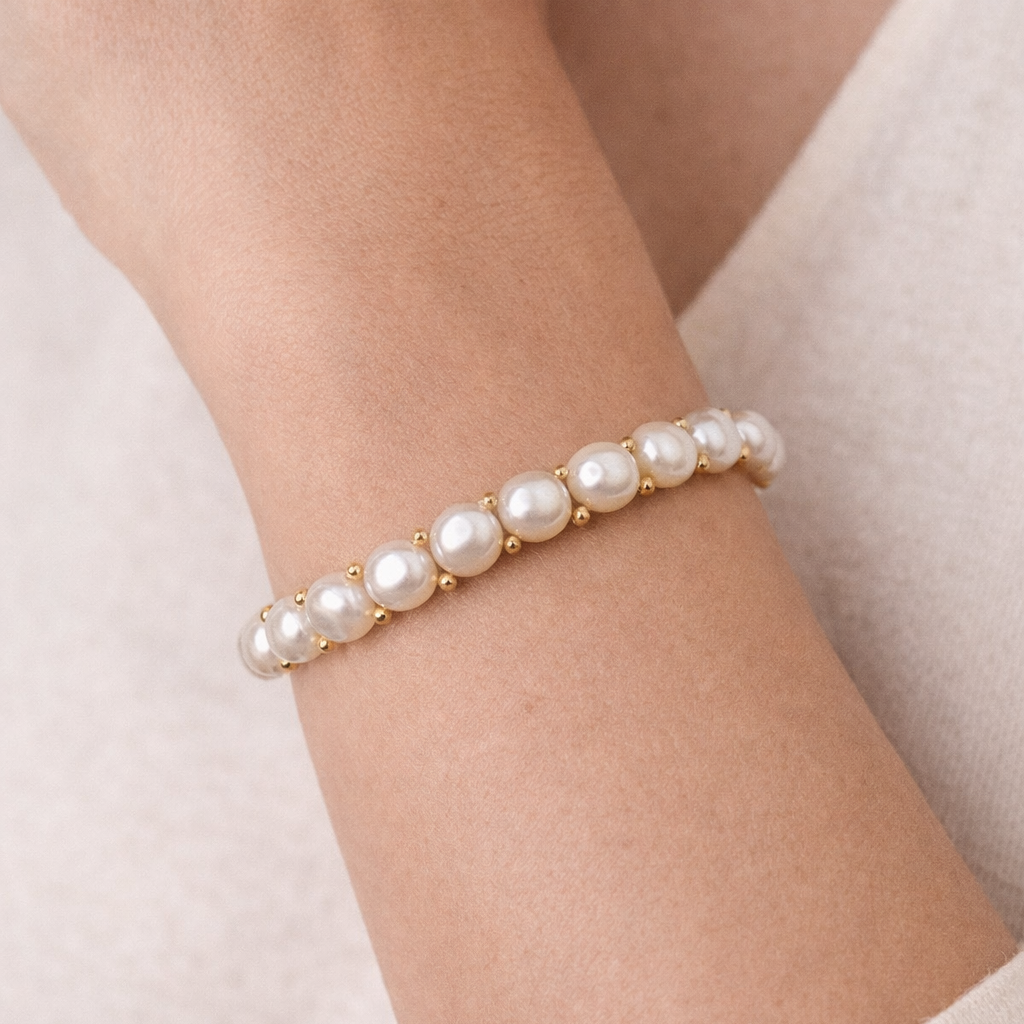 Luminous Pearl & Gold Bracelet