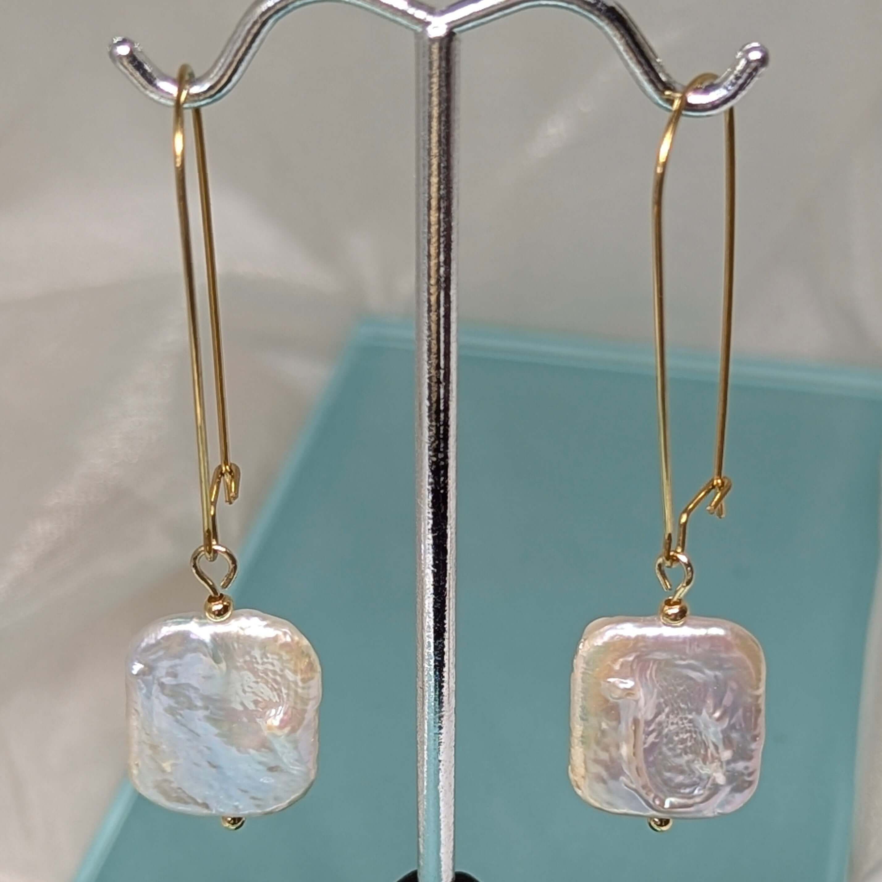 Gold Baroque Pearl Drop Earrings – Modern Freshwater Pearl Dangle Earrings